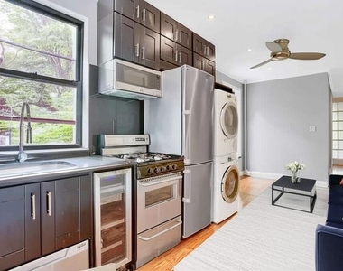 E 105th St., #9 - Photo Thumbnail 4