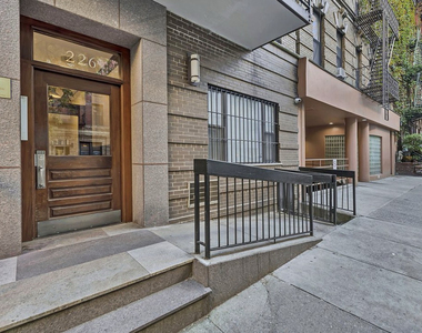 226 East 25th Street - Photo Thumbnail 10