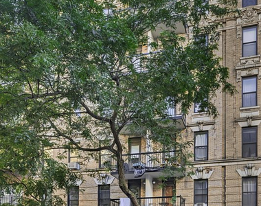 226 East 25th Street - Photo Thumbnail 9