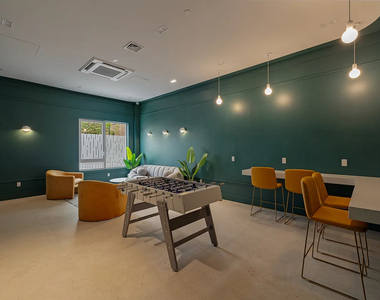 706 E32nd Street Brooklyn NY 11210 - Photo Thumbnail 7