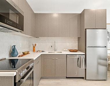 706 E32nd Street Brooklyn NY 11210 - Photo Thumbnail 1