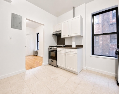 1270 First Avenue - Photo Thumbnail 4