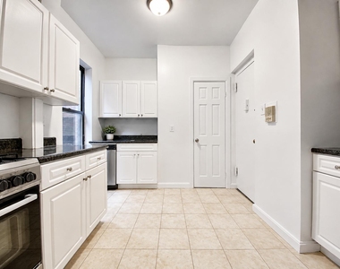 1270 First Avenue - Photo Thumbnail 5