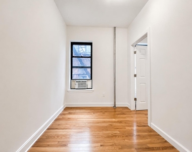 1270 First Avenue - Photo Thumbnail 6
