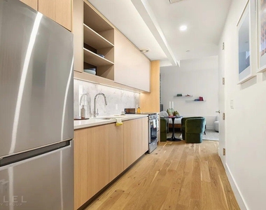 Rockwell Pl - Photo Thumbnail 1