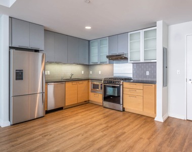 285 Third Street - Photo Thumbnail 18