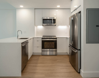 285 Third Street - Photo Thumbnail 5