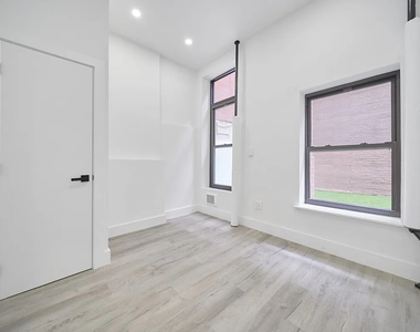  11th Avenue - Photo Thumbnail 11