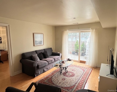 3-06 Soundview Lane - Photo Thumbnail 2