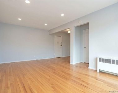 15 Quinby Avenue - Photo Thumbnail 4