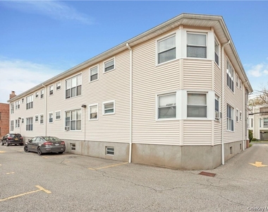 15 Quinby Avenue - Photo Thumbnail 11