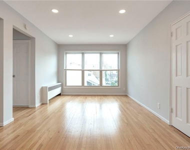 15 Quinby Avenue - Photo Thumbnail 3
