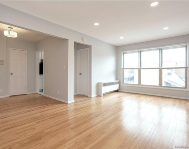 15 Quinby Avenue - Photo Thumbnail 2