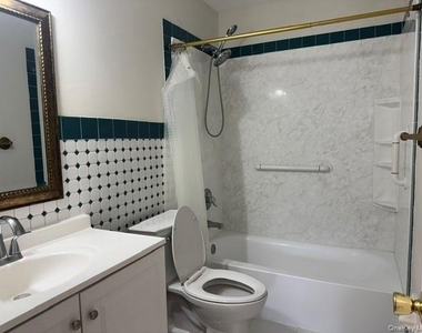 34 Candlestick Court - Photo Thumbnail 18