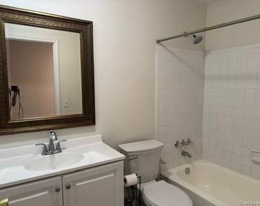 34 Candlestick Court - Photo Thumbnail 21