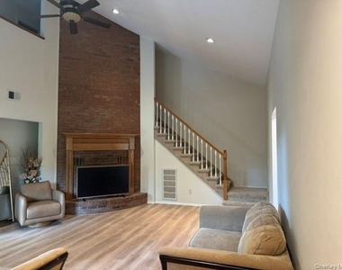 34 Candlestick Court - Photo Thumbnail 27