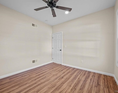 175 W Main Street - Photo Thumbnail 10