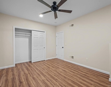 175 W Main Street - Photo Thumbnail 12