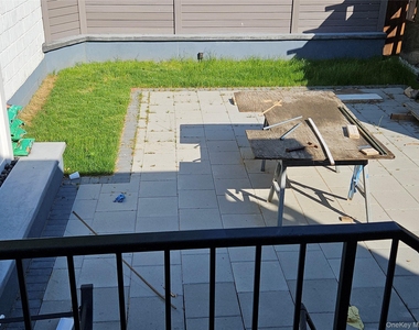 94 Briggs Avenue - Photo Thumbnail 15