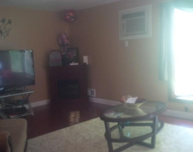 60 Halgren Crescent - Photo Thumbnail 3