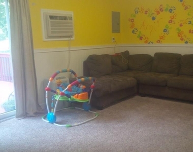 60 Halgren Crescent - Photo Thumbnail 5