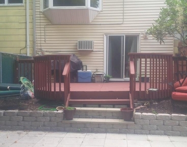 60 Halgren Crescent - Photo Thumbnail 2