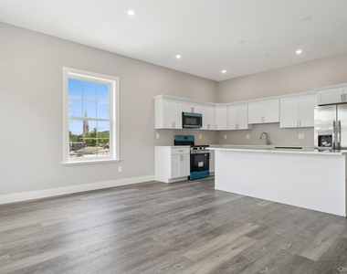 153 Greenwich Avenue - Photo Thumbnail 3