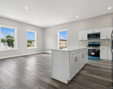 153 Greenwich Avenue - Photo Thumbnail 2