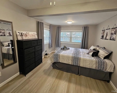 129 Westbury Drive - Photo Thumbnail 11
