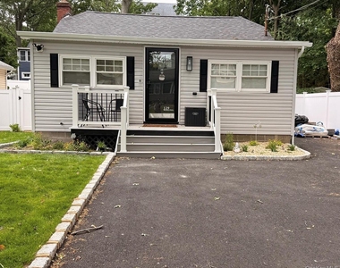 129 Westbury Drive - Photo Thumbnail 1