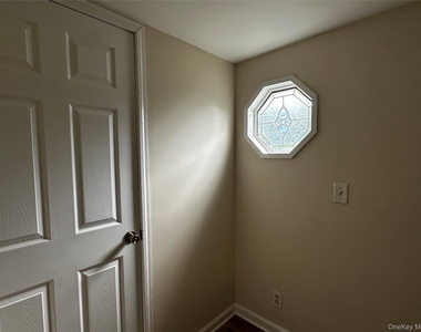 245 Lattintown Road - Photo Thumbnail 13