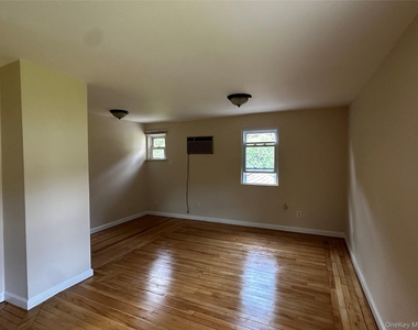 245 Lattintown Road - Photo Thumbnail 10