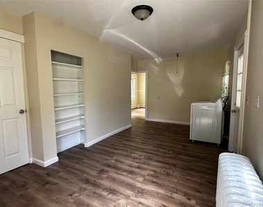245 Lattintown Road - Photo Thumbnail 6