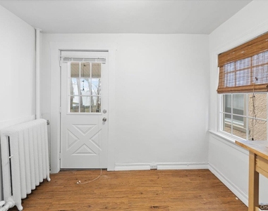 9 N Dearman Street - Photo Thumbnail 6