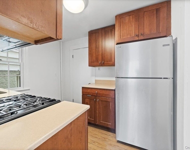 9 N Dearman Street - Photo Thumbnail 3