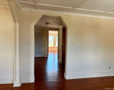 34 Union Ave Avenue - Photo Thumbnail 3