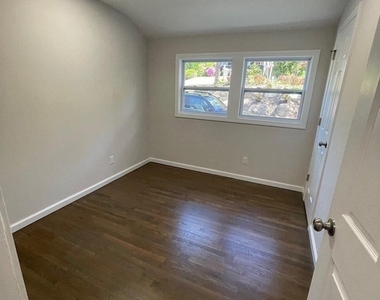 604 High Street - Photo Thumbnail 11