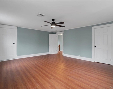 143 Chatterton Parkway - Photo Thumbnail 10