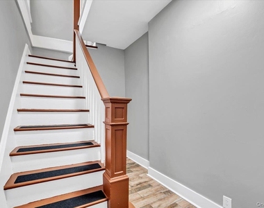 143 Chatterton Parkway - Photo Thumbnail 12