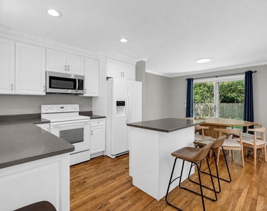 155 Little Fresh Pond Road - Photo Thumbnail 4