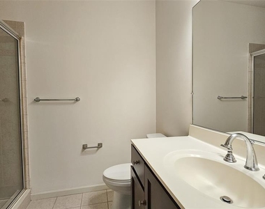105 Canter Court - Photo Thumbnail 8