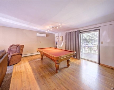 40 Summit Avenue - Photo Thumbnail 7