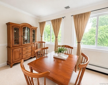 29 Chestnut Avenue - Photo Thumbnail 3