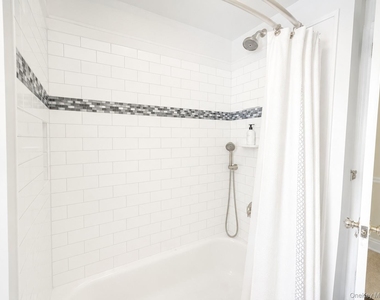 29 Chestnut Avenue - Photo Thumbnail 11