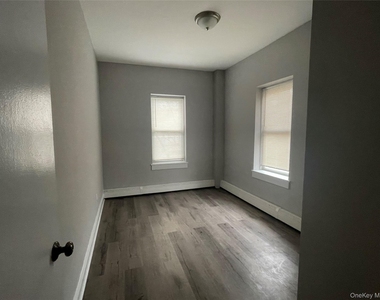 51 Smith Street - Photo Thumbnail 5