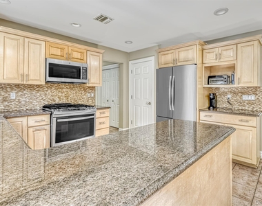 6 Sycamore Lane - Photo Thumbnail 14
