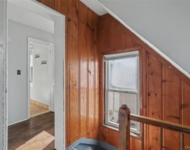 39 Spruce St - Photo Thumbnail 17