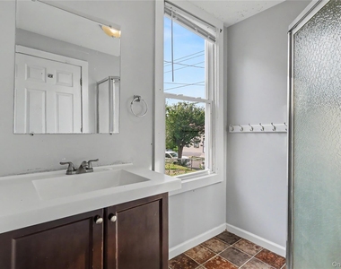 39 Spruce St - Photo Thumbnail 27