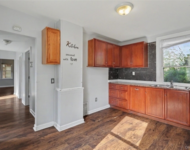 39 Spruce St - Photo Thumbnail 30