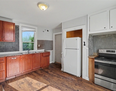 39 Spruce St - Photo Thumbnail 29